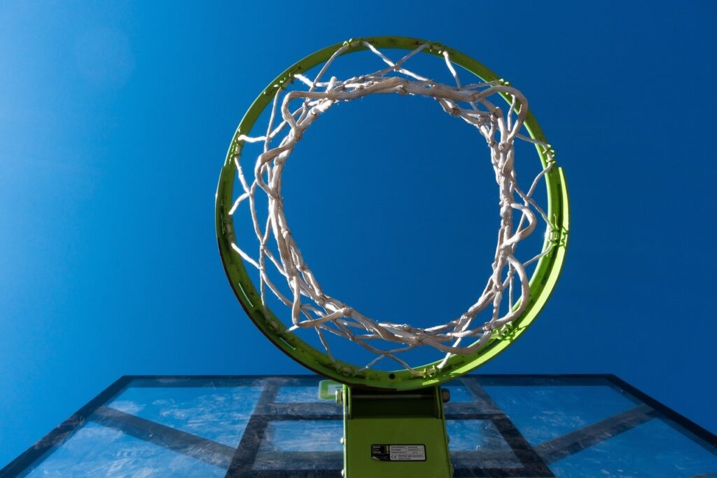 Эирбол (air ball) в баскетболе